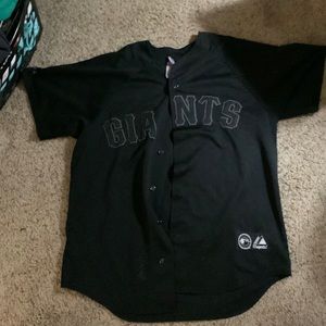 giants button up in perfect condition
